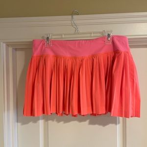 Size 10 lululemon pleat to street skirt